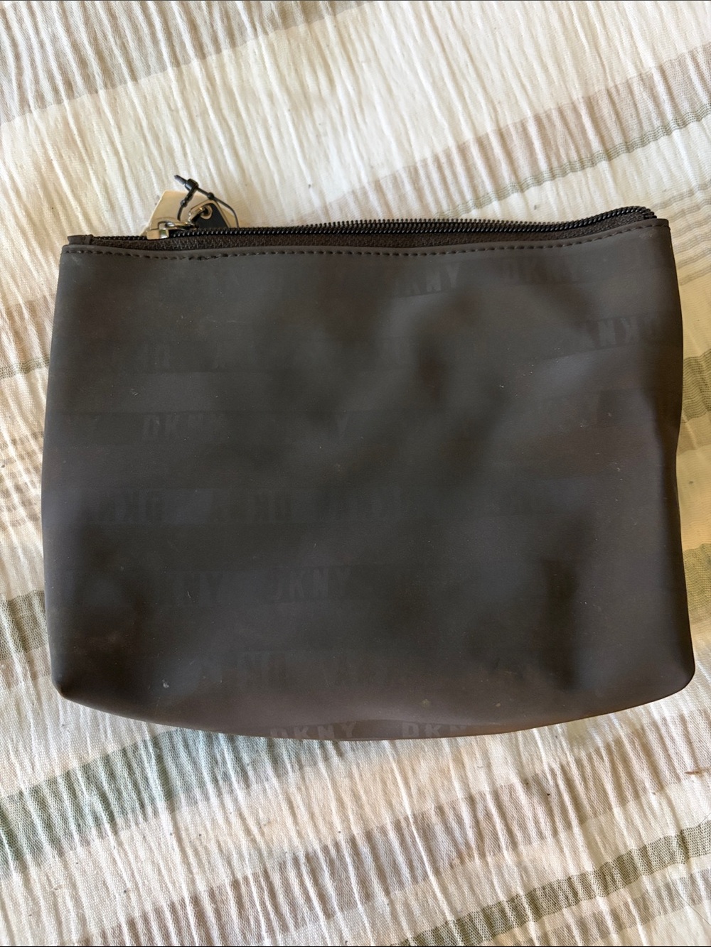 DKNY Black Nylon Logo-Print Toiletry Pouch